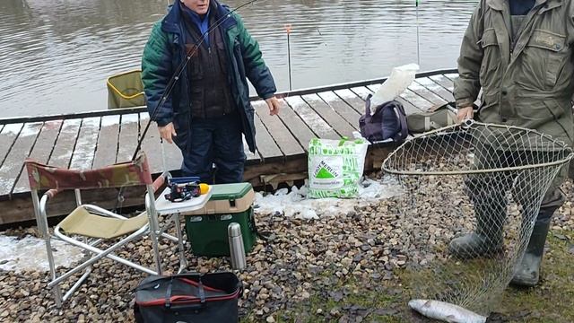 Основной водоём. Поимка на резину. смотреть онлайн