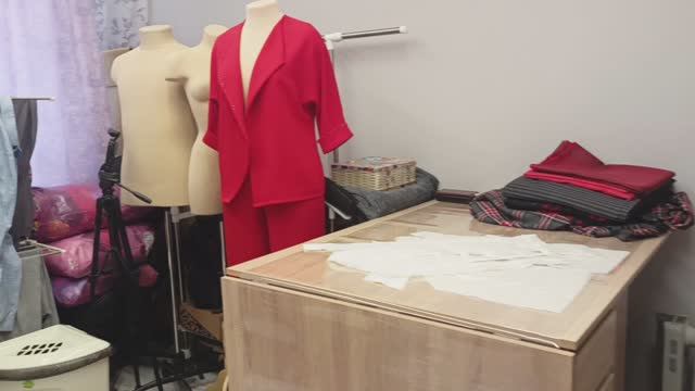 Как выглядит моё рабочее место. Пока совсем не обустроено. смотреть онлайн