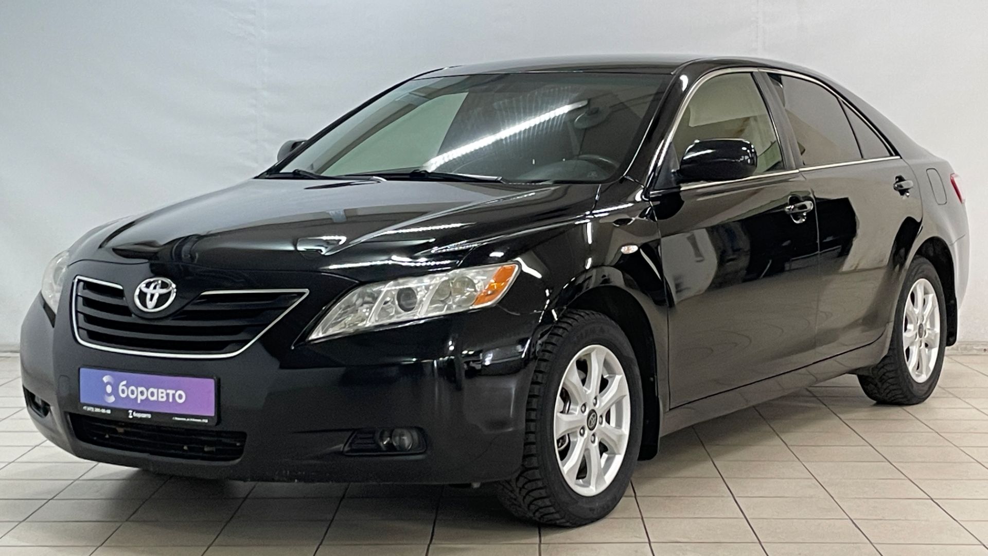 TOYOTA CAMRY смотреть онлайн