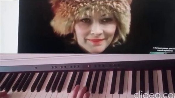 Мелодия к фильму "Ирония судьбы" сыграна на пианино./  «The Waltz from „The Irony of Fate“».