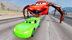 Эпический побег из Молнии Маккуина Пожирателя _ Машина против Молнии Маккуина Пожирателя