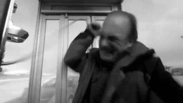 Бомбит на телефон смотреть онлайн