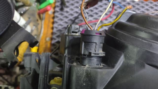 Фары Audi 80B4 Антихром.