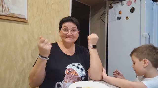 НЕ ХОЧУ ВАС ТОМИТЬ, РАССКАЗЫВАЮ/ НА ЗАВТРАК КАША ДРУЖБА смотреть онлайн