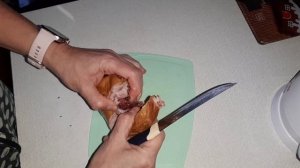 Доедалки. День №3, 4, 5. Куриная печень в сметанном соусе, салат с копчёной курицей.