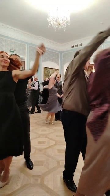 Падеспань. Школа 🏫 танцев Нон-Стоп в Бресте для взрослых смотреть онлайн