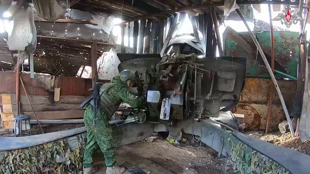 СВО День 1376: Боевая работа расчета «Мста-Б» «Южной» ГрВ смотреть онлайн