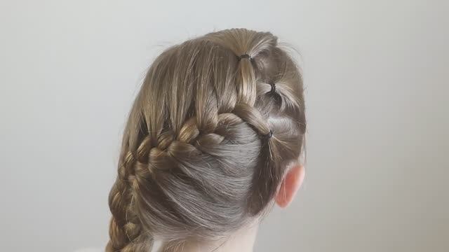 Легкая прическа на длинные волосы смотреть онлайн