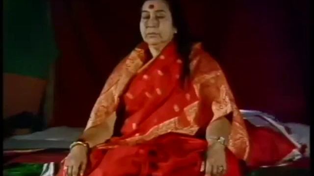 Атма Аштакам с медитирующей Шри Матаджи. Исполняет Анджали Кадри. Atma Astakam with H H Shri Mataji смотреть онлайн