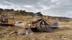 Бульдозер Cat D8r для рыхления твердых пород в помощь Cat 385C-