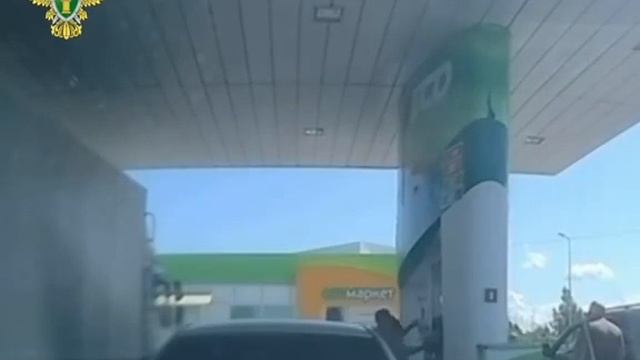 В Приморье неадекват заехал мотоциклисту топором по голове смотреть онлайн