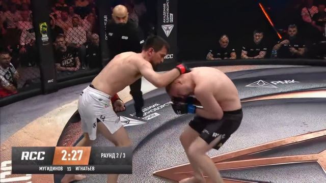 Кровавая рубка и первый финалист гран-при | Мугидинов vs Игнатьев | RCC 22 смотреть онлайн