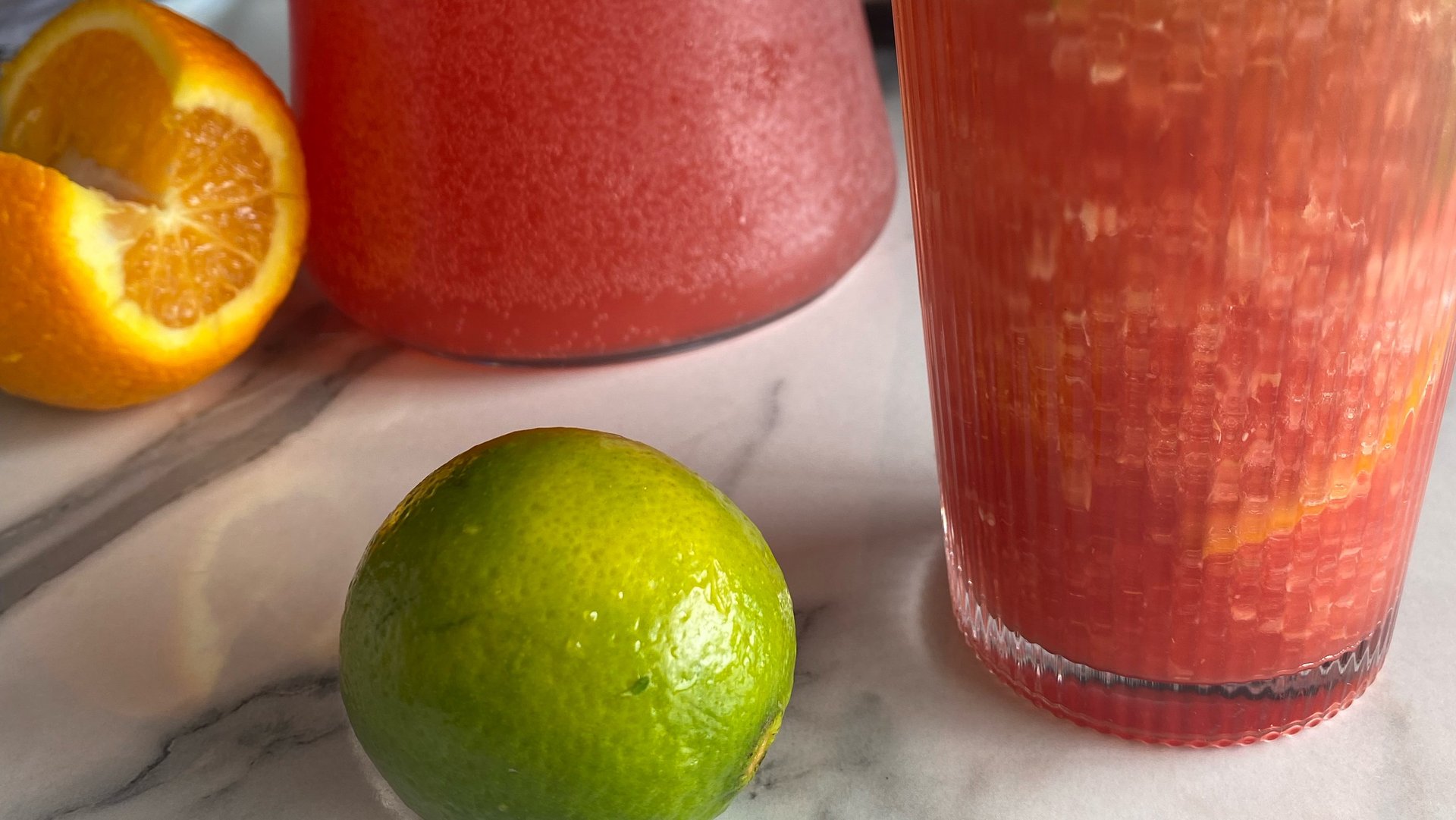 Лимонад с сиропом и минералкой. смотреть онлайн