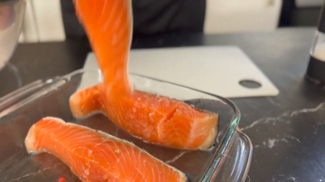 Как быстро засолить красную рыбу дома за 2 минуты! смотреть онлайн