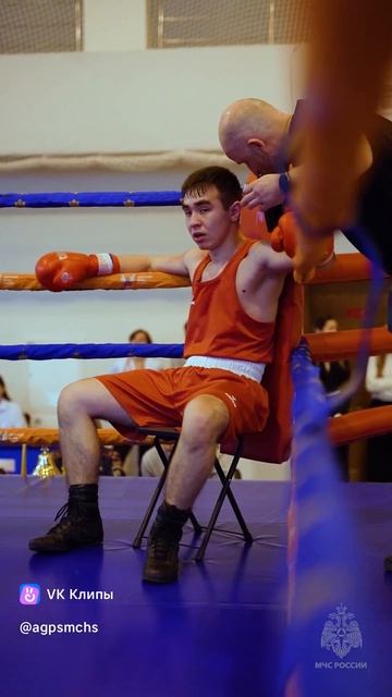 🥊В Москве стартовал открытый чемпионат Академии ГПС МЧС России по боксу, Потапов Матвей смотреть онлайн