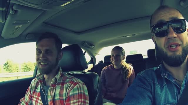 042_Подвез пару которая автостопом едет из Италии в Киров. смотреть онлайн