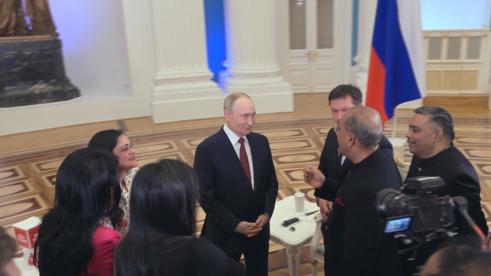 Беседа с журналистами и руководством телеканалов Aaj Tak и India Today смотреть онлайн