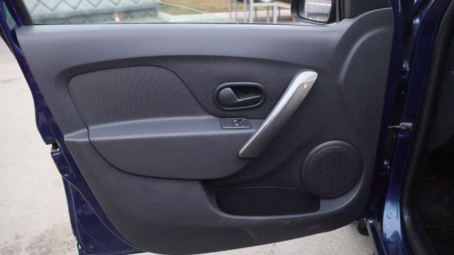 Renault Logan смотреть онлайн