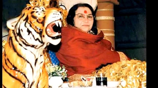 Арун и Сурекха Апте исполняют шлоки для всех чакр.
Arun Apte. Shlokas for all chakras. Music-therapy смотреть онлайн