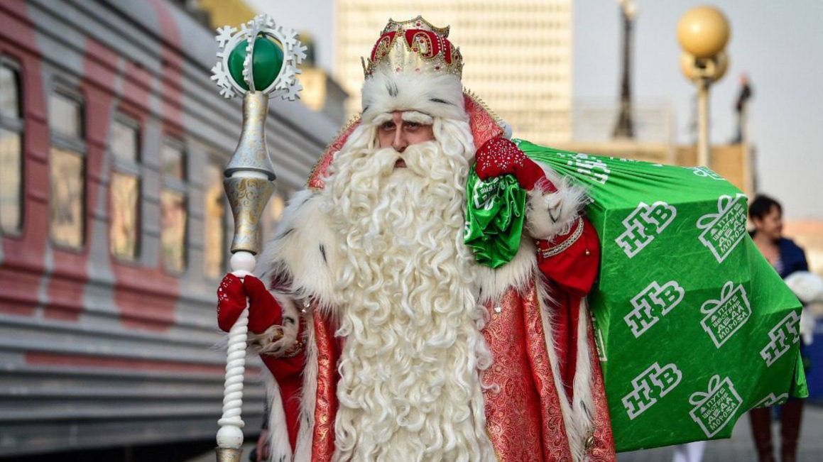 Пресс-конференция по юбилейному сезону благотворительной акции «Путешествие Деда Мороза с НТВ» смотреть онлайн