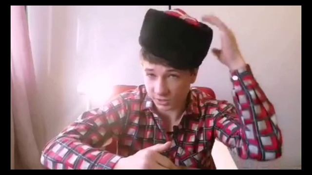 С древних времен люди делали напитки из ягод, трав, фруктов и воды. В качестве одного из ингредиенто смотреть онлайн