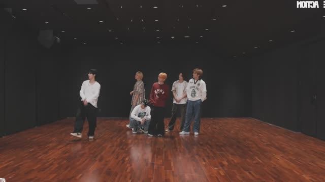 BOYNEXTDOOR - Hollywood Action Dance Practice MIRRORED смотреть онлайн