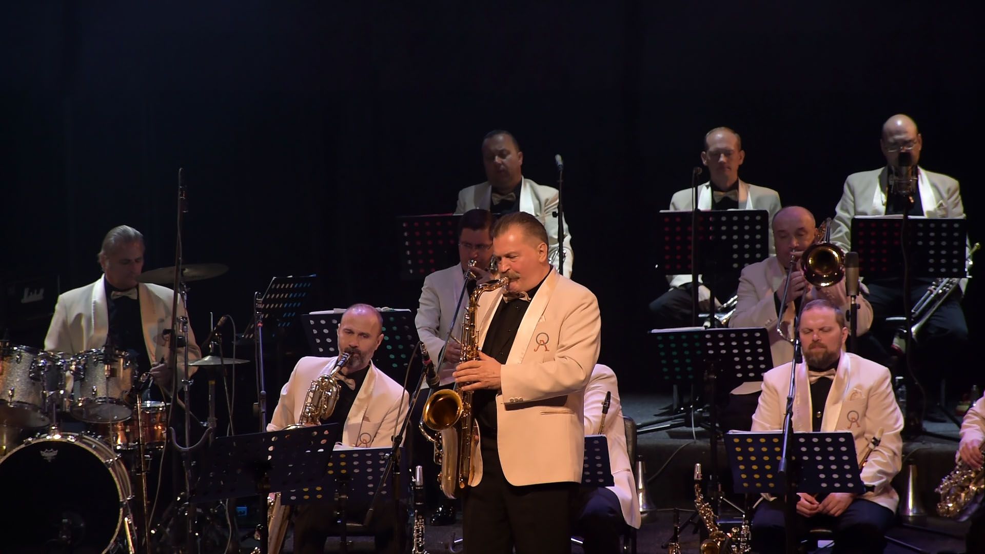 Счастливое воссоединение - оркестр имени  Олега Лундстрема