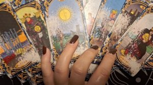 ТАРО РАСКЛАД\ НАД КЕМ УЖЕ СГУСТИЛИСЬ ТУЧИ?!