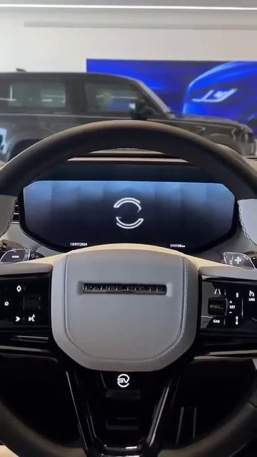 Range Rover Sport SV смотреть онлайн