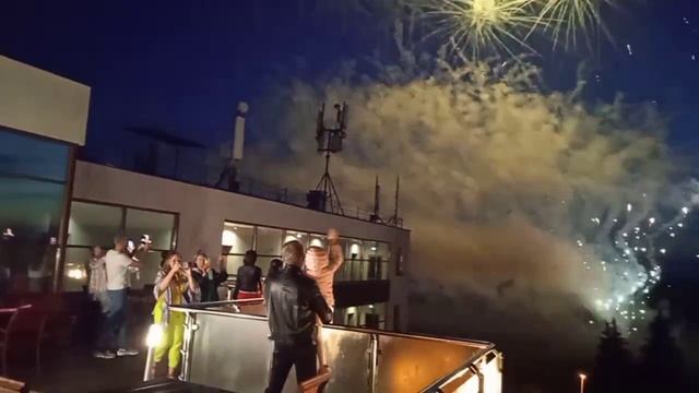 Салют на корпоратив