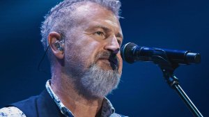 Леонид Агутин – На сиреневой луне (Фрагмент концерта на ВТБ Арене. Полная версия на канале)