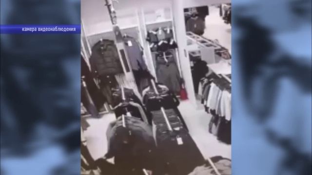 Саратовский модник вышел из магазина в одежде на 28 тысяч рублей, не заплатив смотреть онлайн