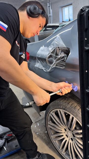 Ремонт вмятины без покраски на заднем крыле BMW 5 series смотреть онлайн