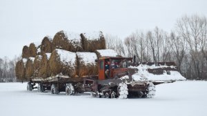 Живая легенда трактор ДТ-54А. Едем за сеном в поле. / The legendary old Soviet DT-54A tractor.