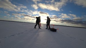 ПЕРЕСТАВИЛИ И НАРВАЛИСЬ НА ЩУЧЬЮ ТРОПУ! ПРОВЕРКА ЖЕРЛИЦ В НЕПОГОДУ \ ПРИЕХАЛИ ГОСТИ, БОРЩ НА ОБЕД Ч2