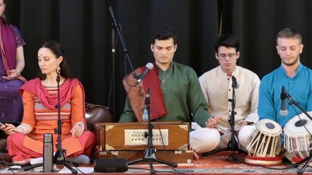 Рага Бхимпаласи.Дэниела Аакаша.Сантур. Медитативная музыка. Скандинавский тур Сахаджа Йоги 2019. смотреть онлайн