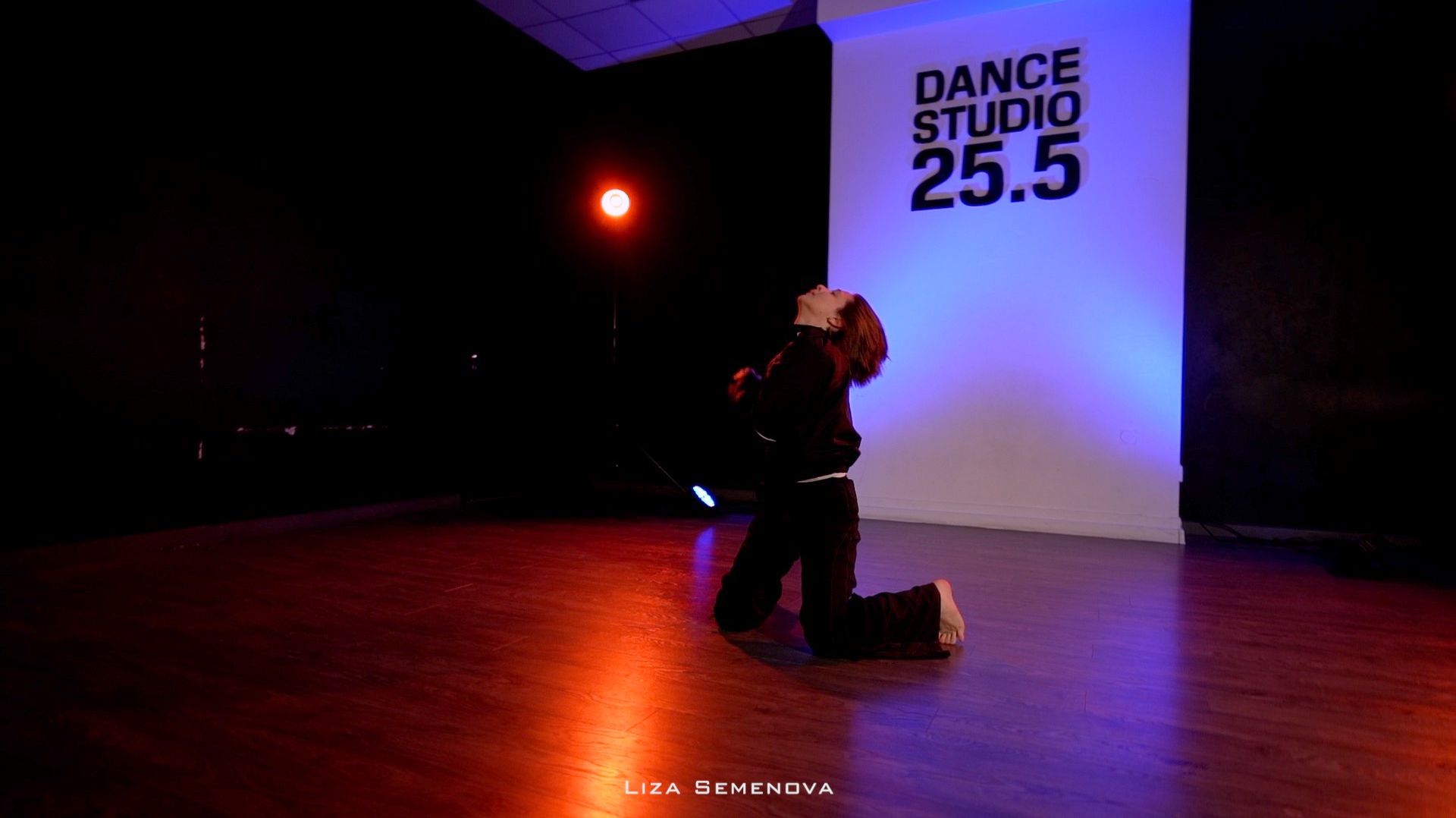 Contemporary by Liza Semenova || Dance Studio 25.5 смотреть онлайн