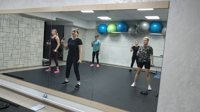 ФУНКЦИОНАЛ_СИЛОВАЯ_боди_бар_8кг,_гантели_3кг,_блин_5_кг смотреть онлайн