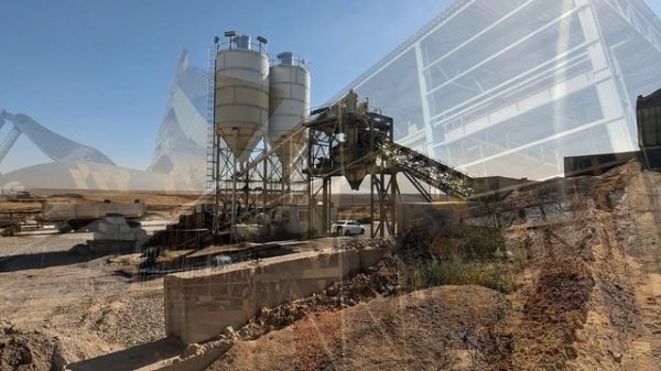 Бункер с вибропитателем