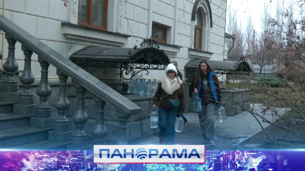 ⚡️ Молодежь из горловского «Движения первых» доставляет питьевую воду старикам и инвалидам смотреть онлайн