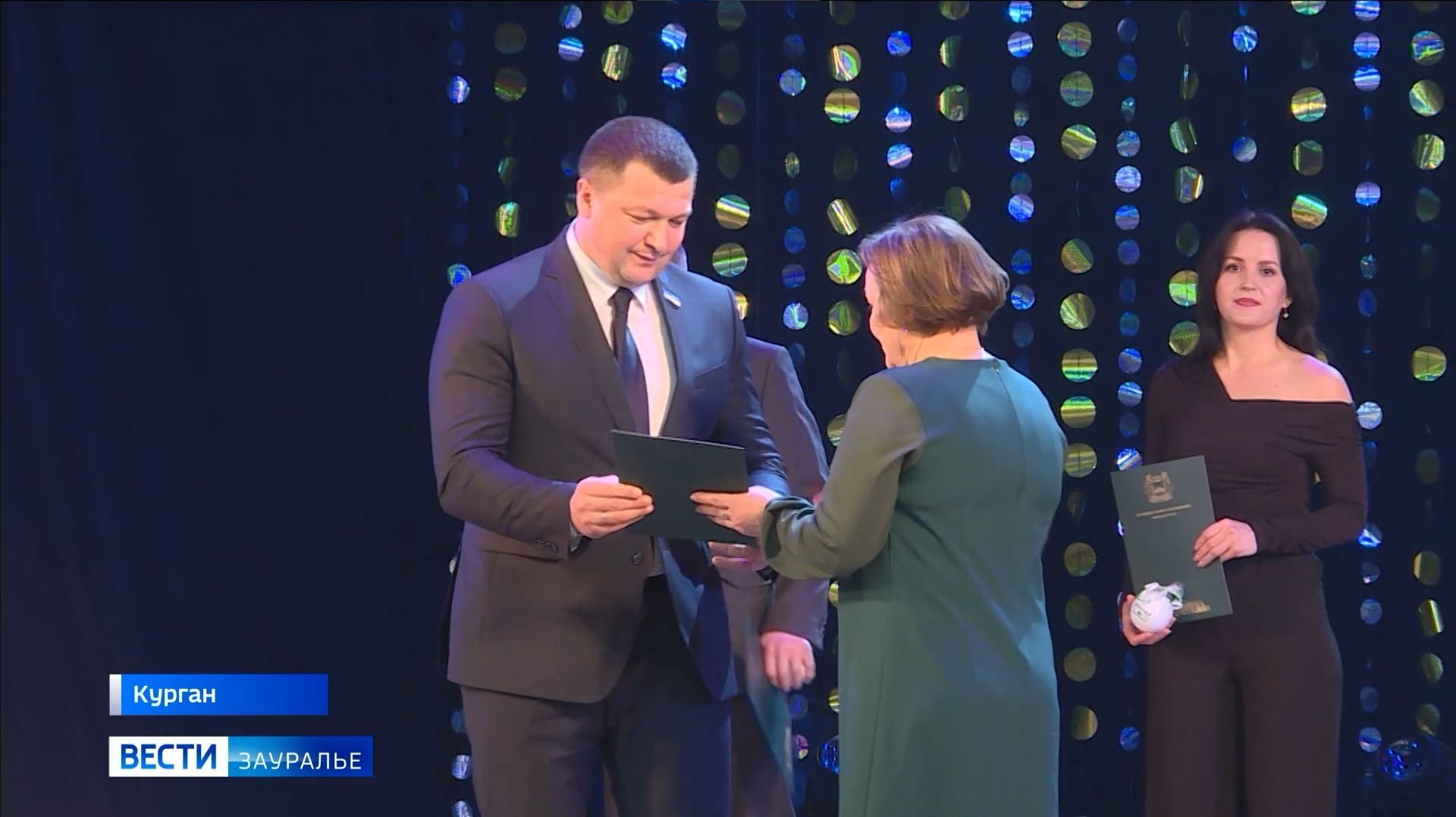 В ДТЮ наградили лучших спортсменов и тренеров по итогам городского конкурса смотреть онлайн