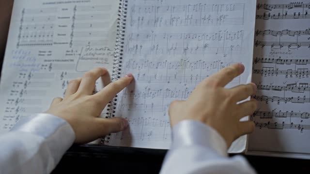 Школа искусств. Клип смотреть онлайн