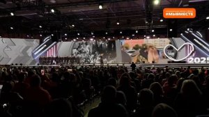 «Жди меня домой» Socrat и Хор Сретенского монастыря исполнили на форуме #МЫВМЕСТЕ