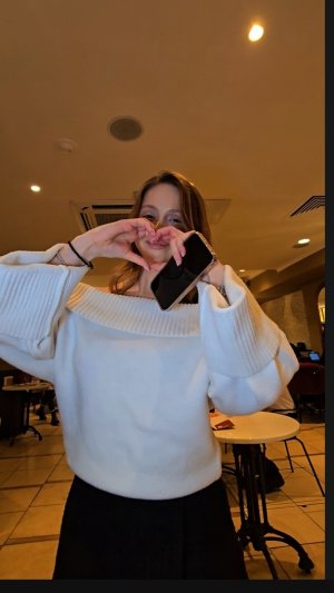 накормили студентку бесплатно в шоколаднице новогодним меню