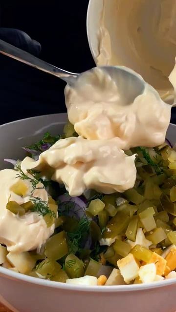 Чудесный праздничный салат! смотреть онлайн