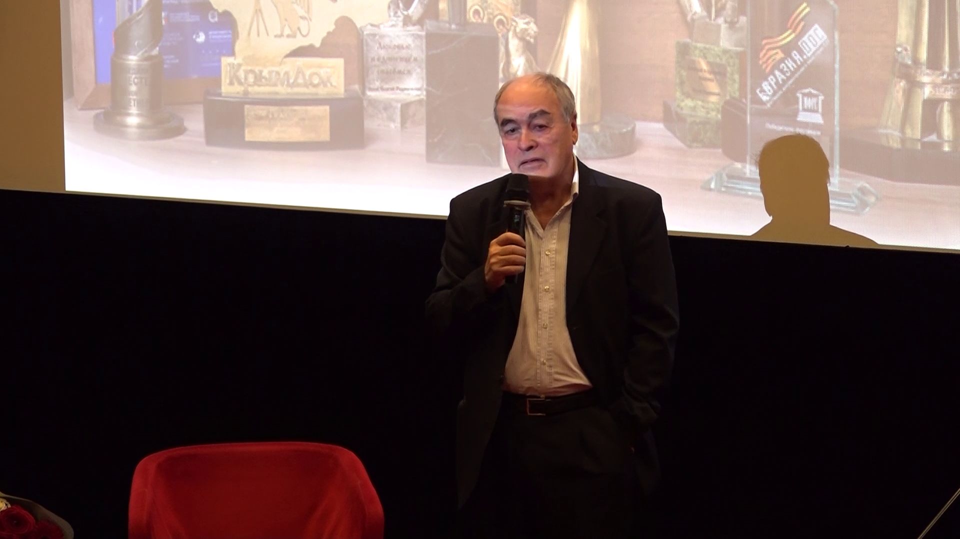 Режиссер Владимир Эйснер в свой 70-летний юбилей представил новый фильм «Авиатор» смотреть онлайн