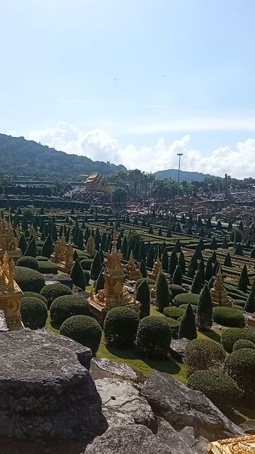 Как будто вошёл в чужой сон. И остался Что скрывает Nong Nooch? смотреть онлайн