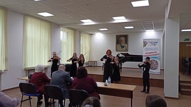 Под музыку Вивальди, струнный ансамбль Камертон ДШИ им Ю.Розума смотреть онлайн