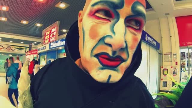 036_Цирк Дю Солей - представление в торговом центре. смотреть онлайн