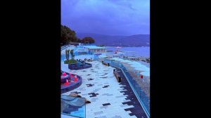 Кабардинка приетстует вас курортный посёлок